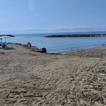 Piano Terra Centrale Vicino Al Mare ريفا ليجوري المظهر الخارجي الصورة